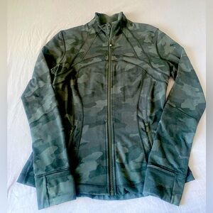 LULULEMON - DEFINE JACKET